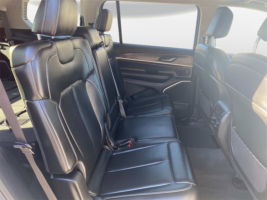 Used 2021 Jeep Grand Cherokee L Limited image 15