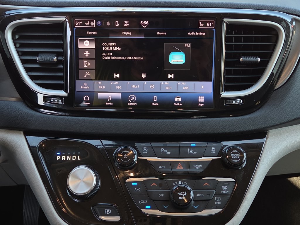 Used 2023 Chrysler Pacifica Touring-L FWD image 12