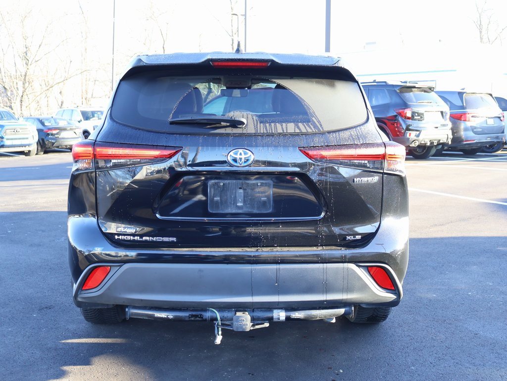 Used 2020 Toyota Highlander XLE image 4