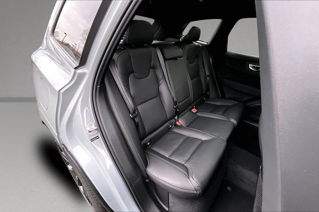 New 2026 Volvo XC60 B5 Ultra w/ Climate Package AWD/4WD image 10