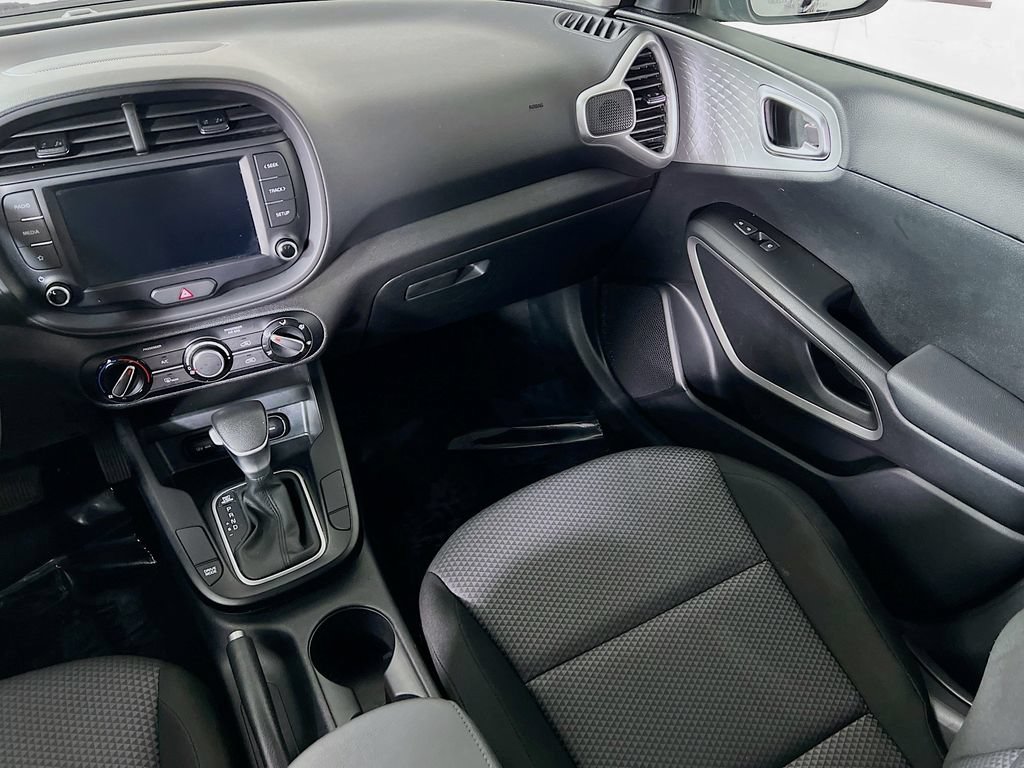 Certified 2023 Kia Soul LX w/ LX Technology Package FWD image 25