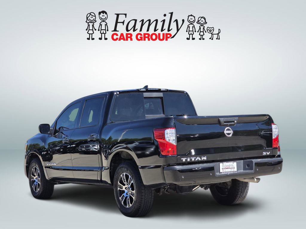 Used 2023 Nissan Titan SV RWD image 3