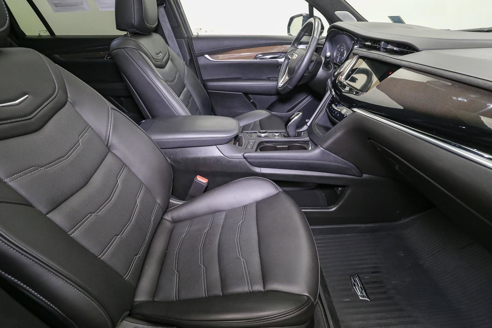 Used 2024 Cadillac XT6 Premium Luxury w/ Platinum Package image 21