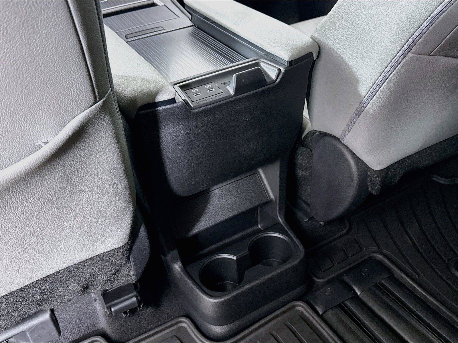 Certified 2026 Toyota Sienna XLE FWD image 38