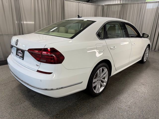 Used 2018 Volkswagen Passat 2.0T SE FWD image 4