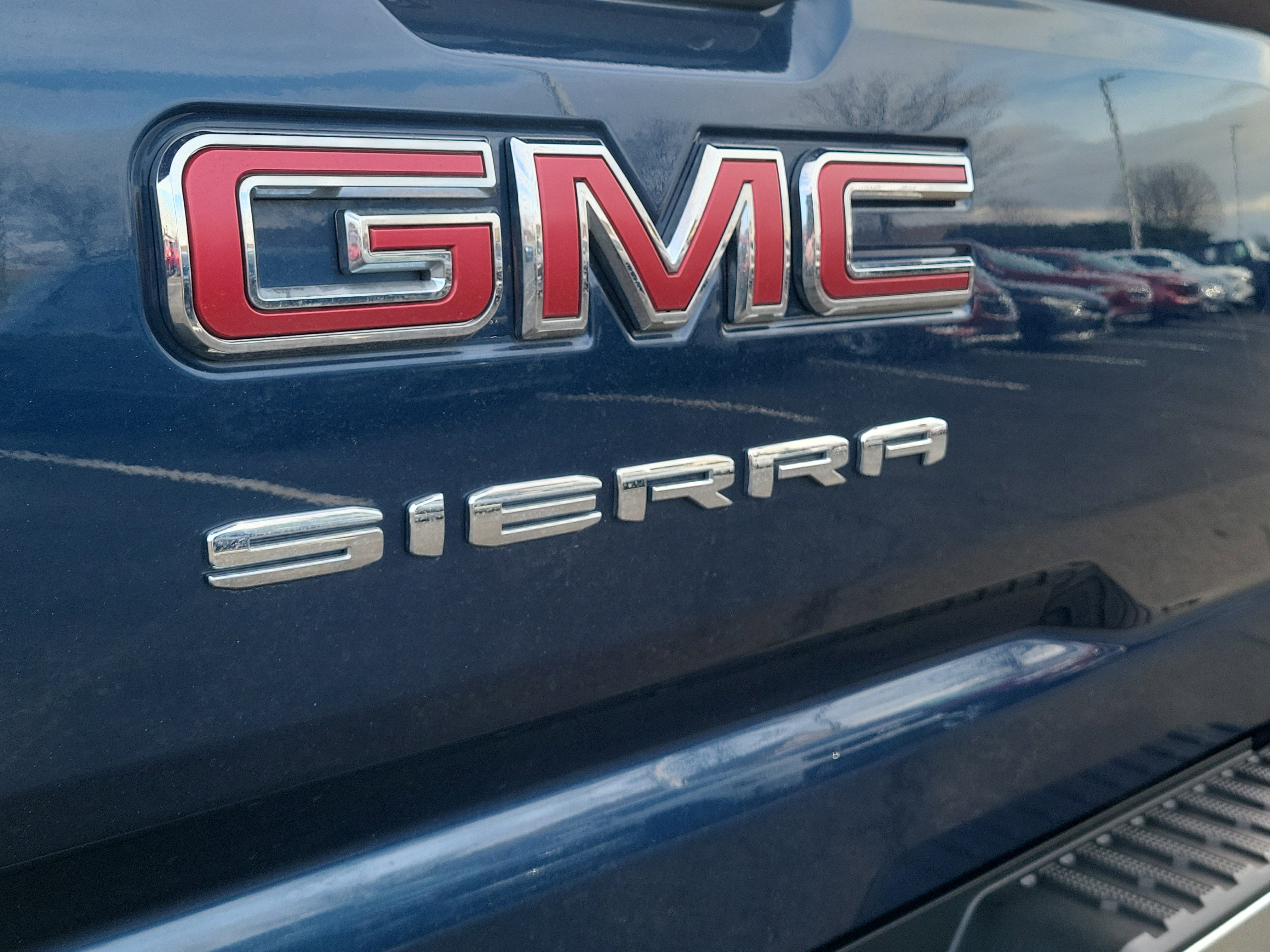Used 2020 GMC Sierra 1500 4x4 Crew Cab w/ Sierra Value Package image 6