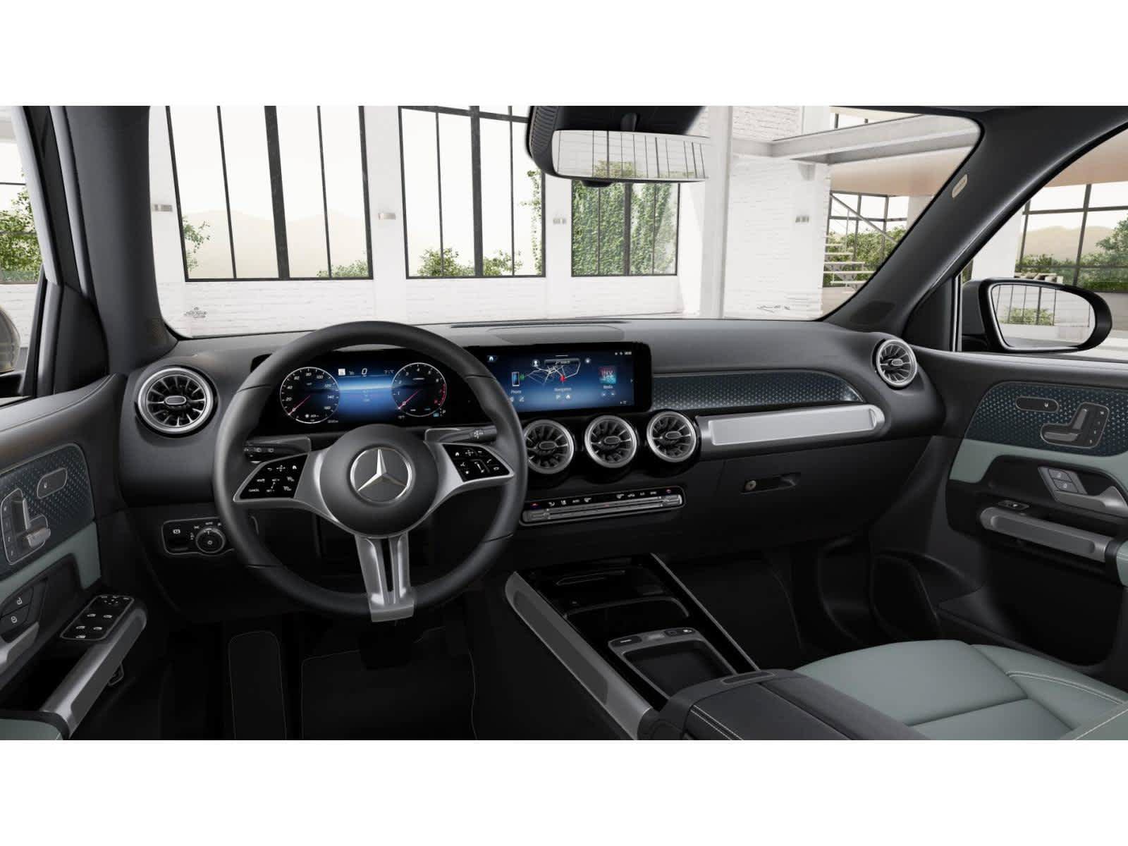 Used 2026 Mercedes-Benz GLB 250 image 3