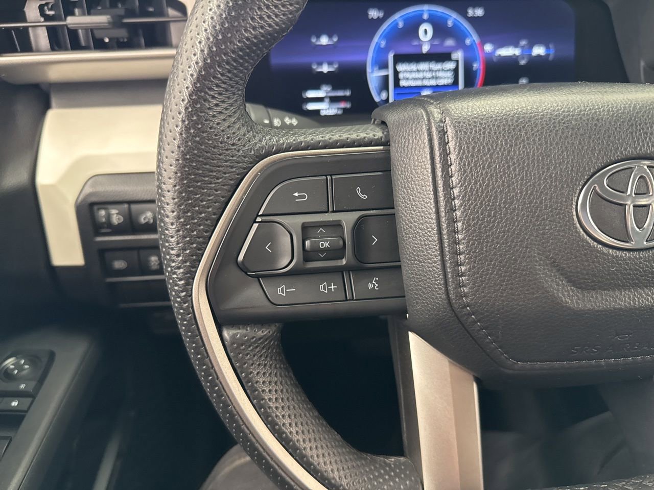 Certified 2024 Toyota Tacoma TRD Off-Road image 18