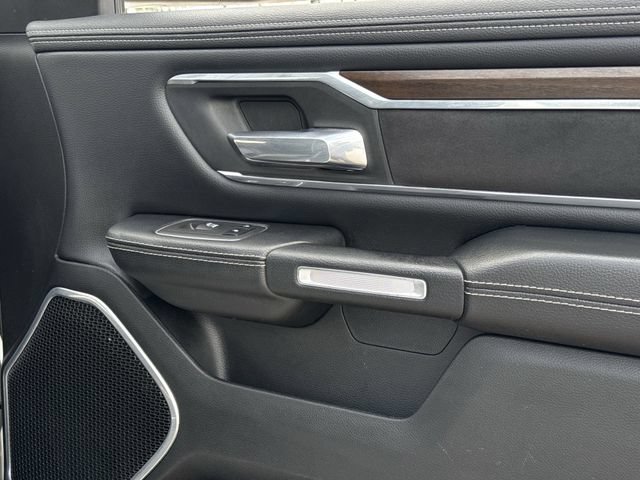 Used 2022 RAM 1500 Laramie AWD/4WD image 28