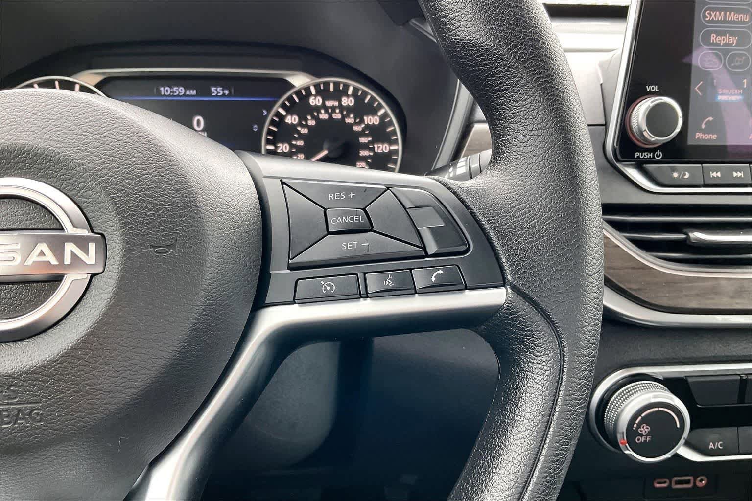 Used 2024 Nissan Altima 2.5 SV FWD image 25