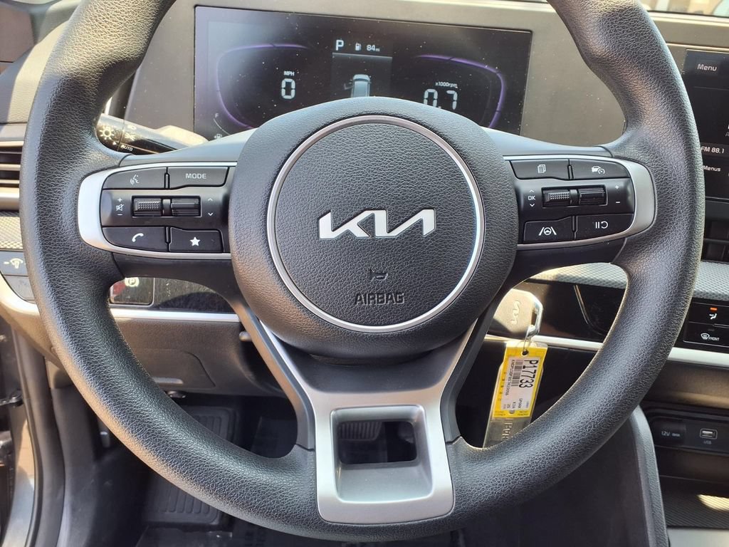Used 2025 Kia Sportage LX FWD image 17