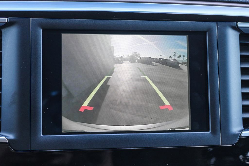 Used 2021 Chrysler Voyager L image 25