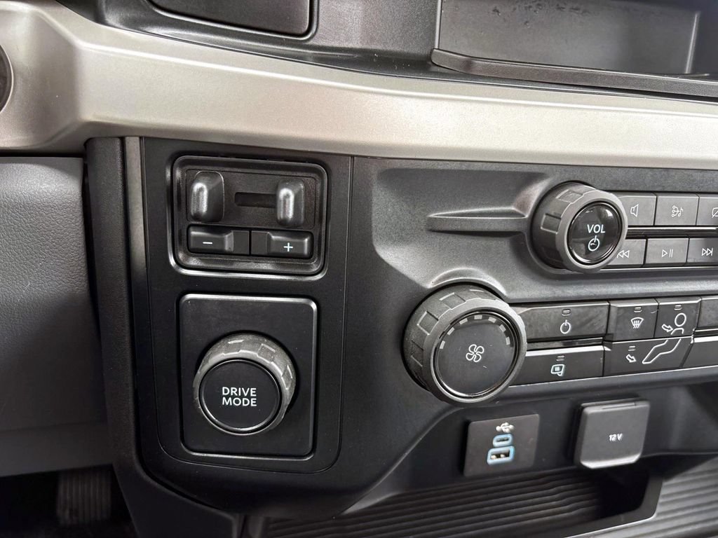 Used 2023 Ford F550 2WD Regular Cab Super Duty image 18