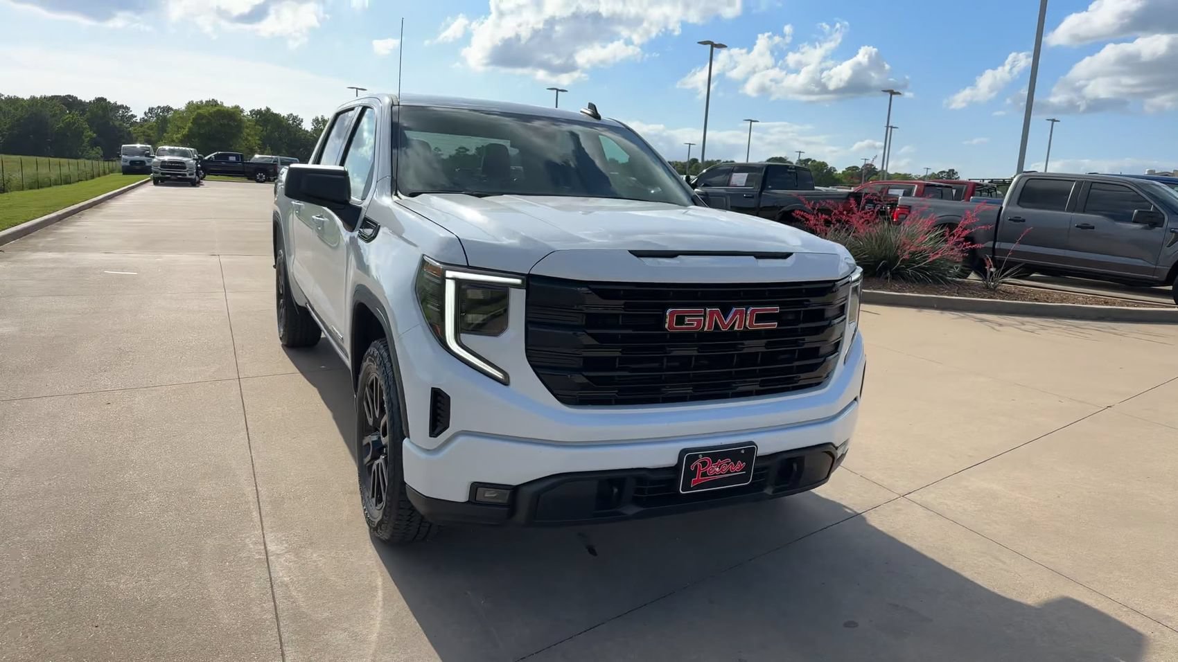 Used 2024 GMC Sierra 1500 Elevation AWD/4WD image 3