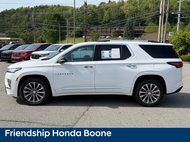 Used 2023 Chevrolet Traverse Premier FWD image 7
