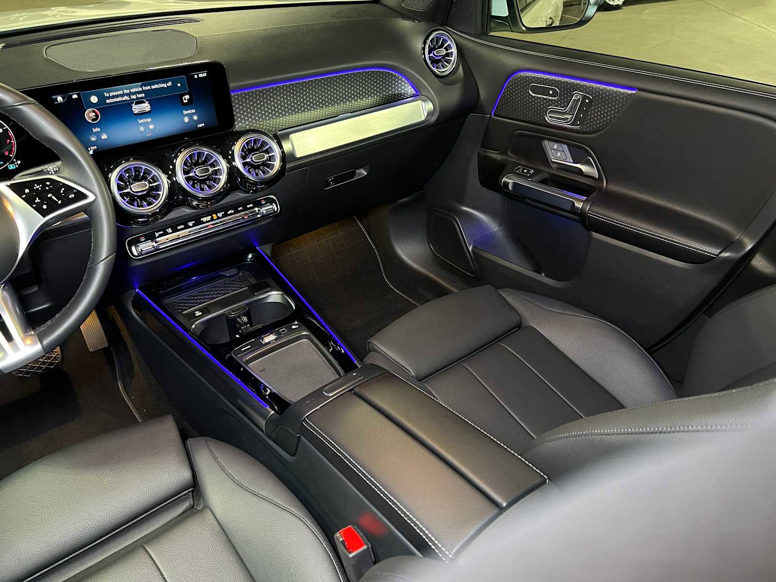 Certified 2025 Mercedes-Benz GLB 250 4MATIC image 41