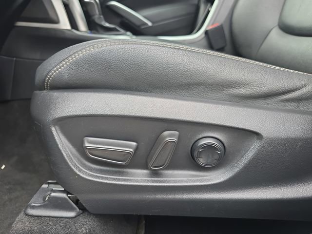 Used 2022 Toyota Corolla Cross XLE image 28