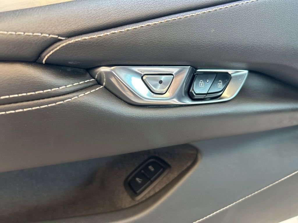 Used 2024 Chevrolet Corvette Stingray Coupe w/ Z51 Performance Package image 34