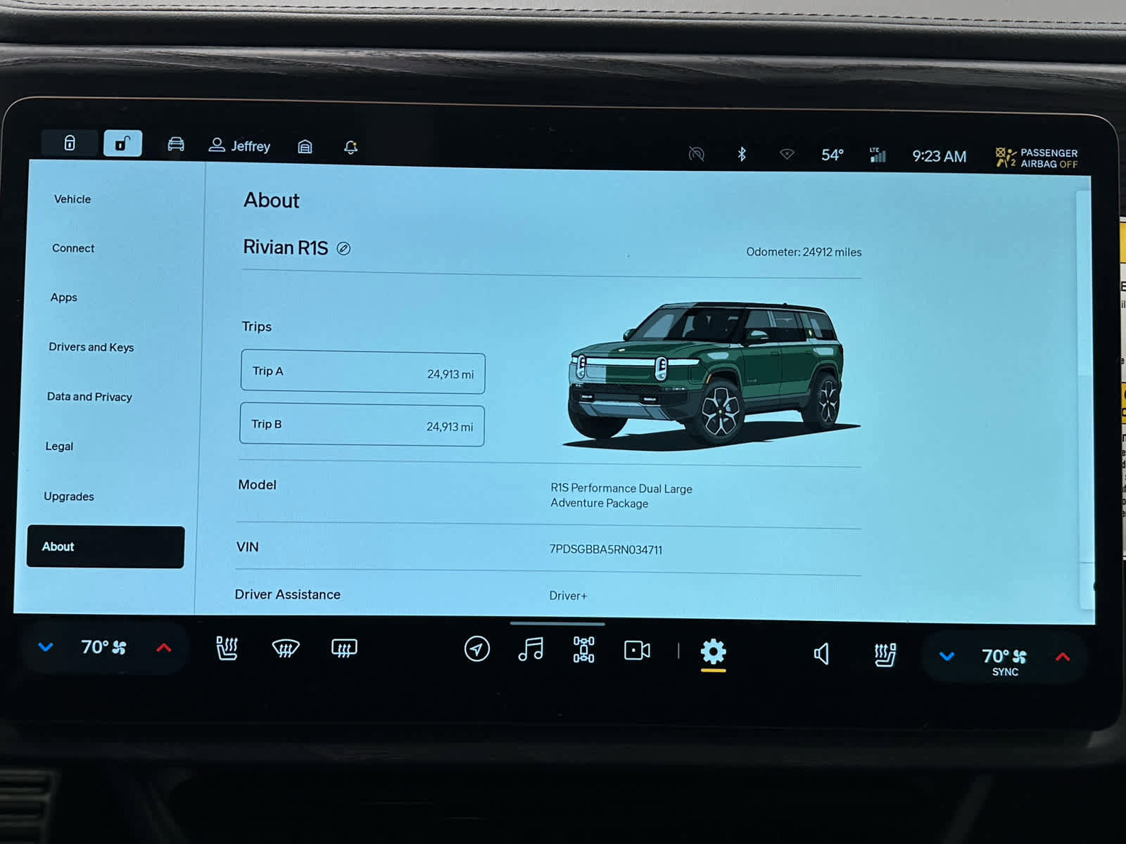 Used 2024 Rivian R1S Adventure image 35