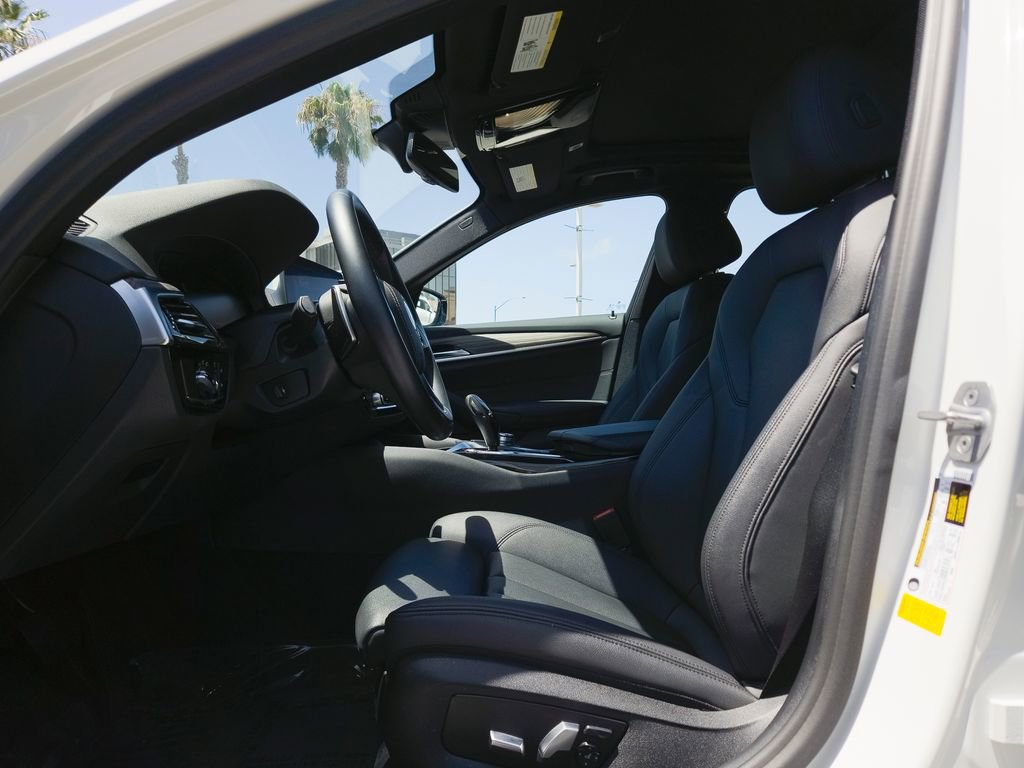 Used 2020 BMW 530i w/ Convenience Package RWD image 7