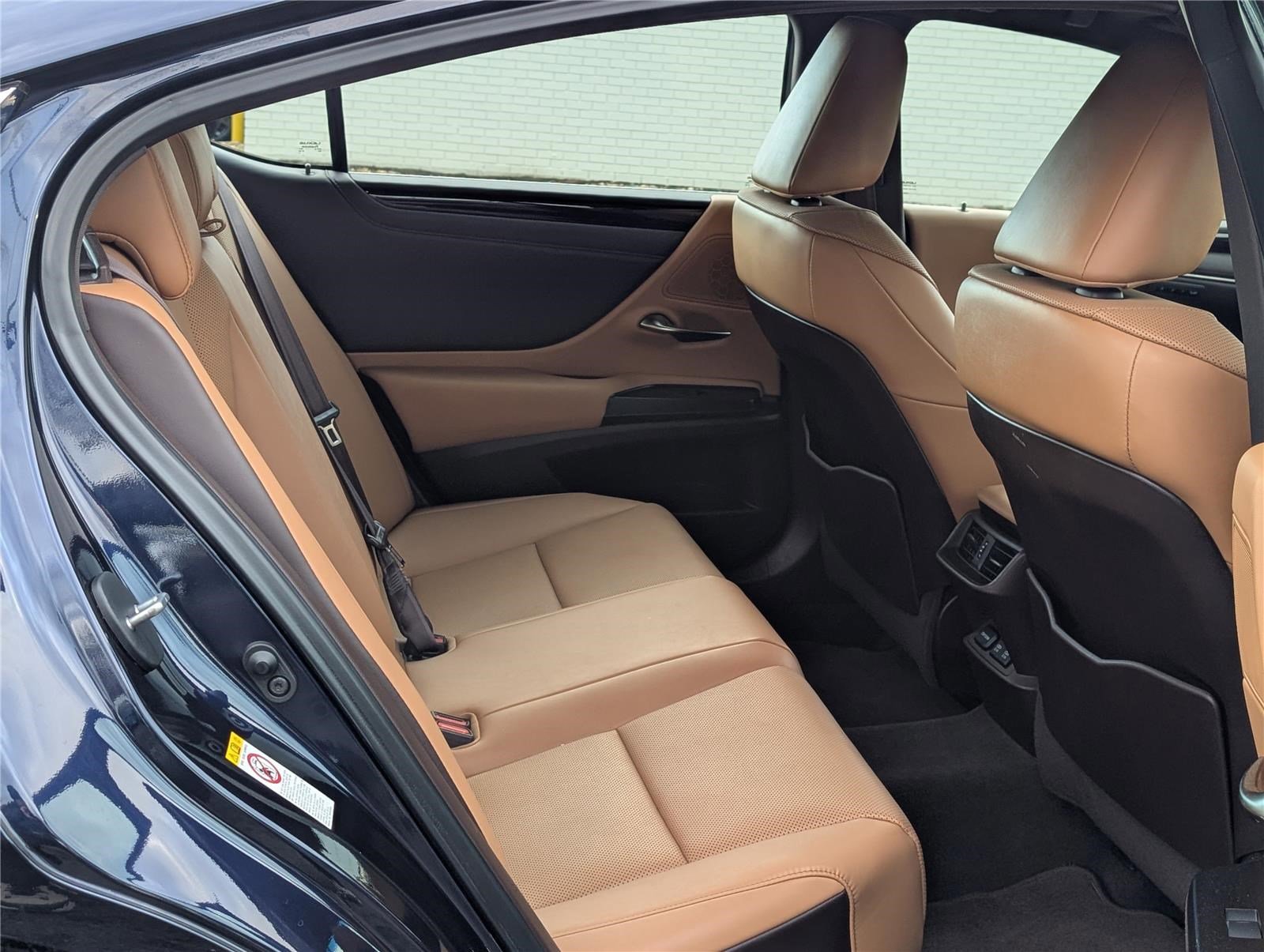 Used 2019 Lexus ES 350 w/ Premium Package FWD image 12