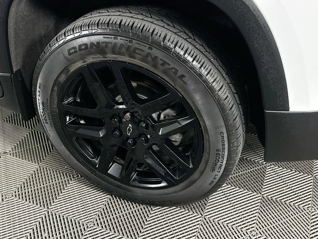 Used 2022 Chevrolet Traverse LT image 41