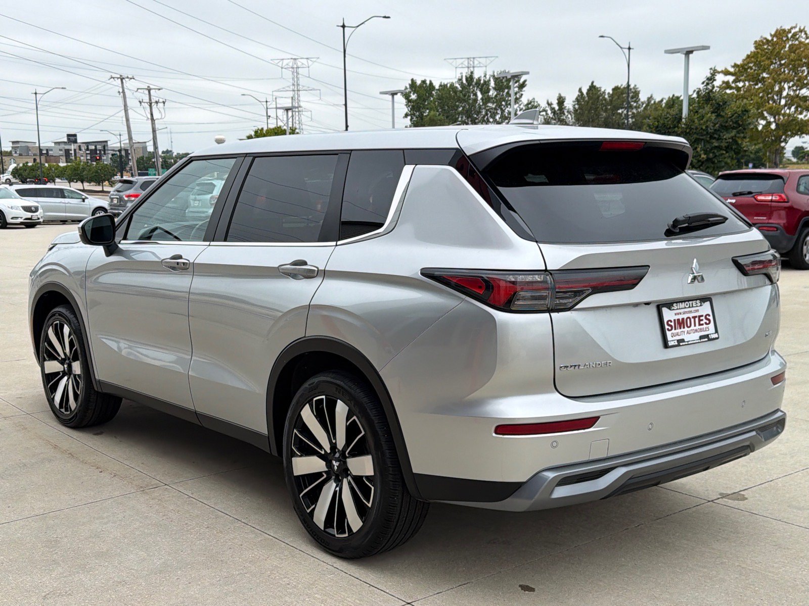 Used 2025 Mitsubishi Outlander SE AWD/4WD image 6