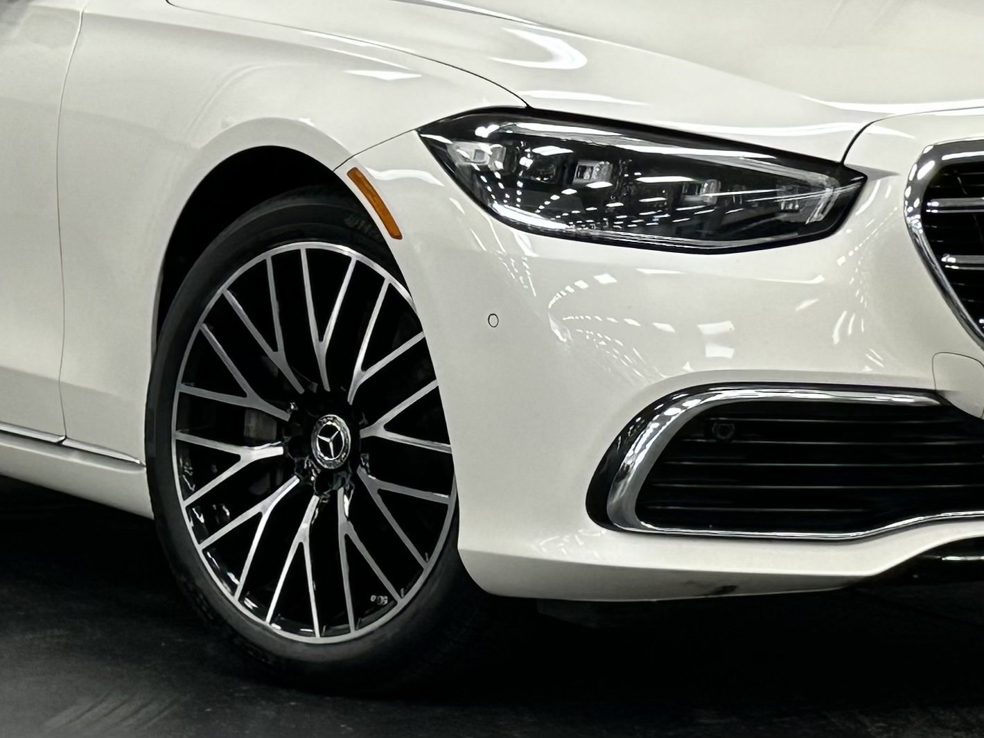 Certified 2023 Mercedes-Benz S 580 4MATIC Sedan image 4