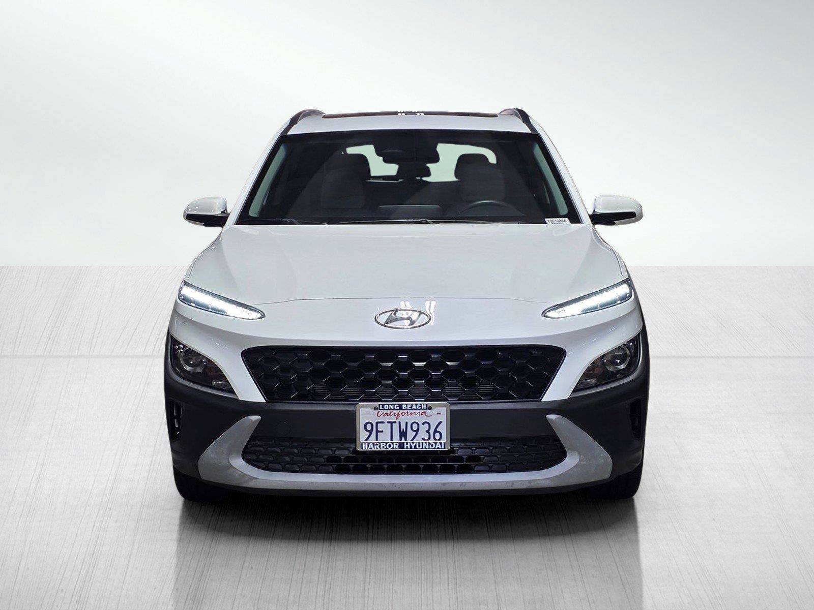 Used 2023 Hyundai Kona SEL w/ Convenience Package FWD image 2