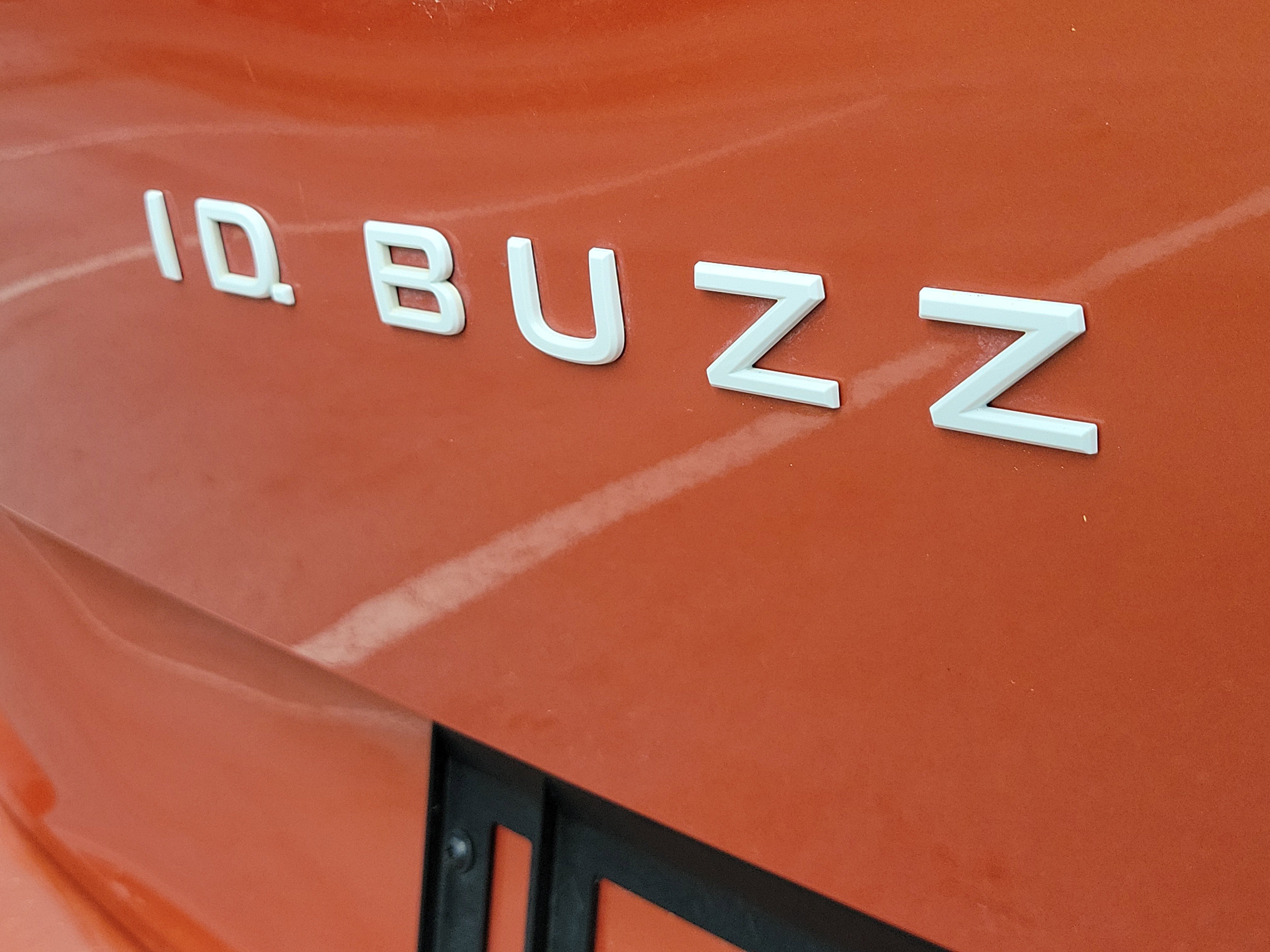 Used 2025 Volkswagen ID. Buzz 1st Edition image 7