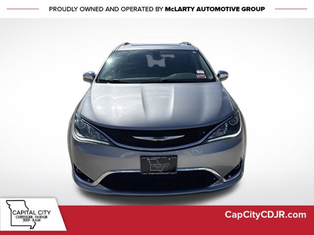 Used 2020 Chrysler Pacifica Limited FWD image 3