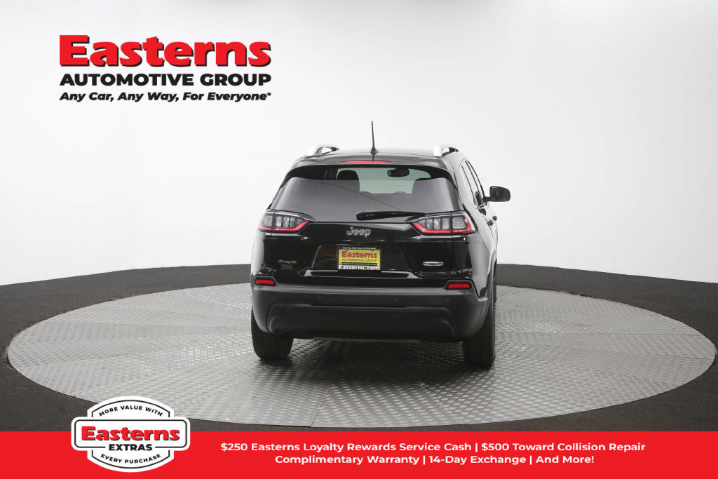 Used 2021 Jeep Cherokee Latitude Plus AWD/4WD image 39