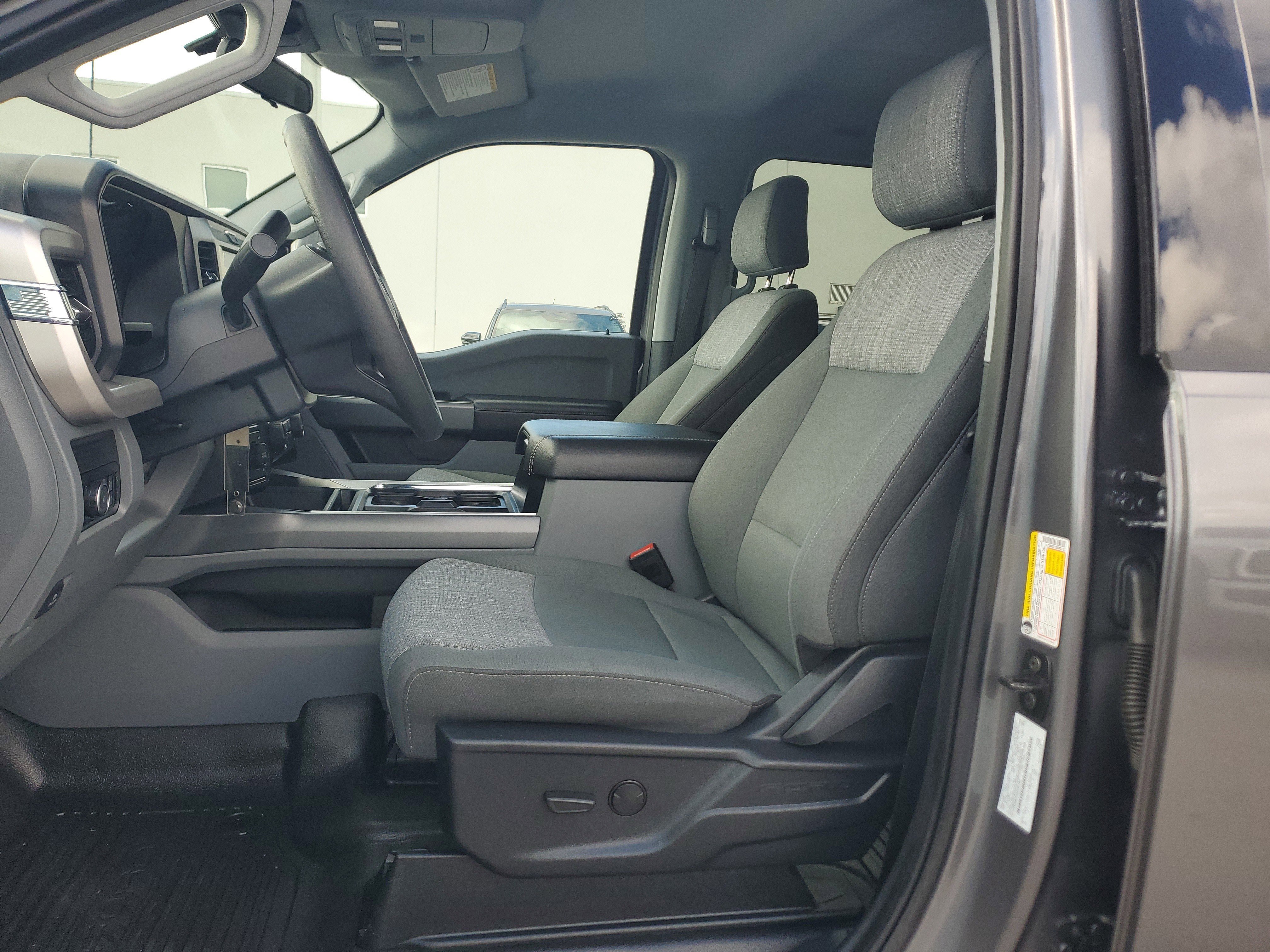 Used 2025 Ford F450 XLT w/ 360-Degree Camera Package image 13