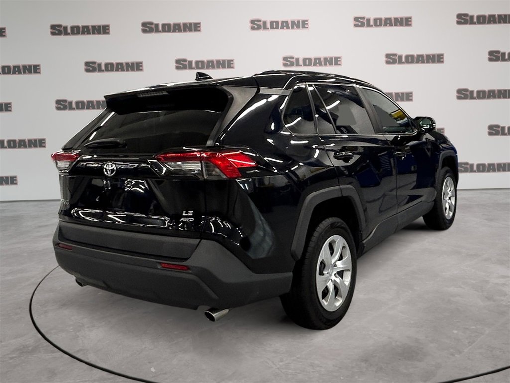 Used 2019 Toyota RAV4 LE image 5