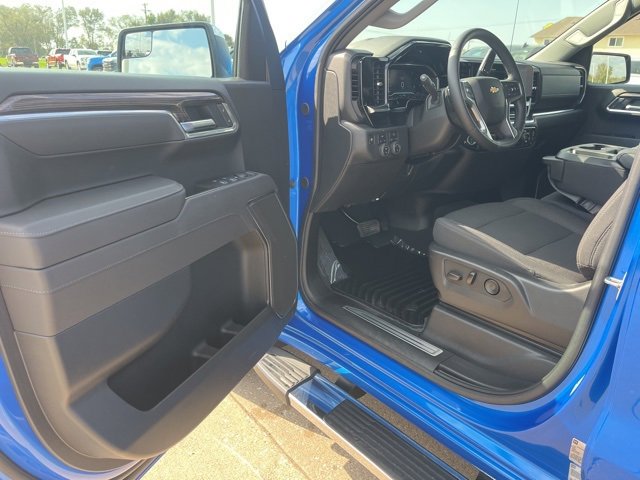 Used 2025 Chevrolet Silverado 1500 LT image 14