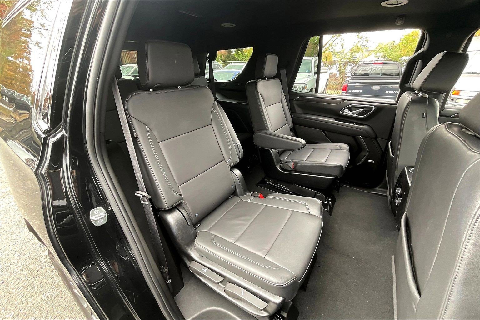 Used 2024 Chevrolet Tahoe Z71 w/ Luxury Package image 16