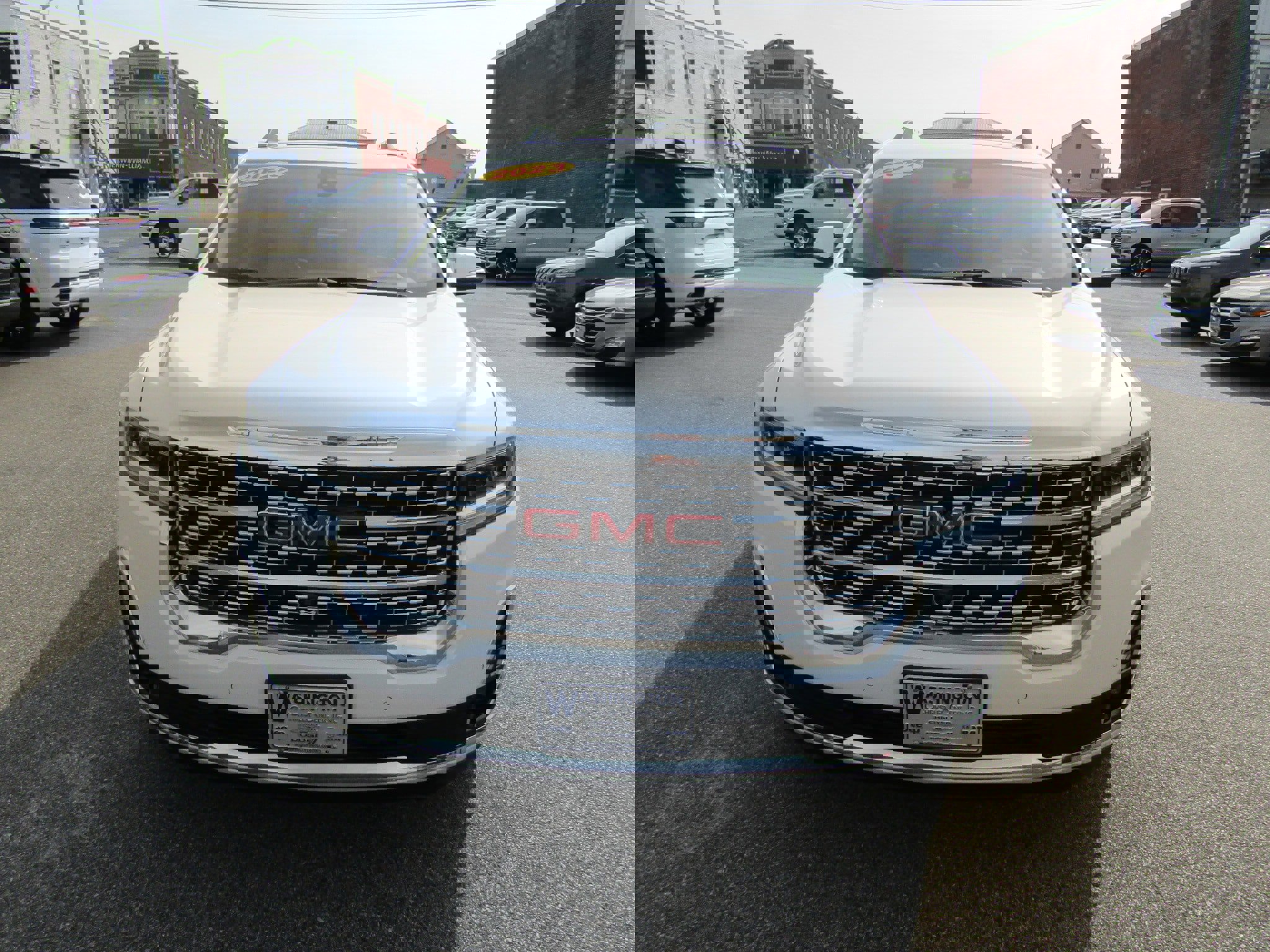 Used 2023 GMC Acadia Denali w/ Denali Ultimate Package image 8