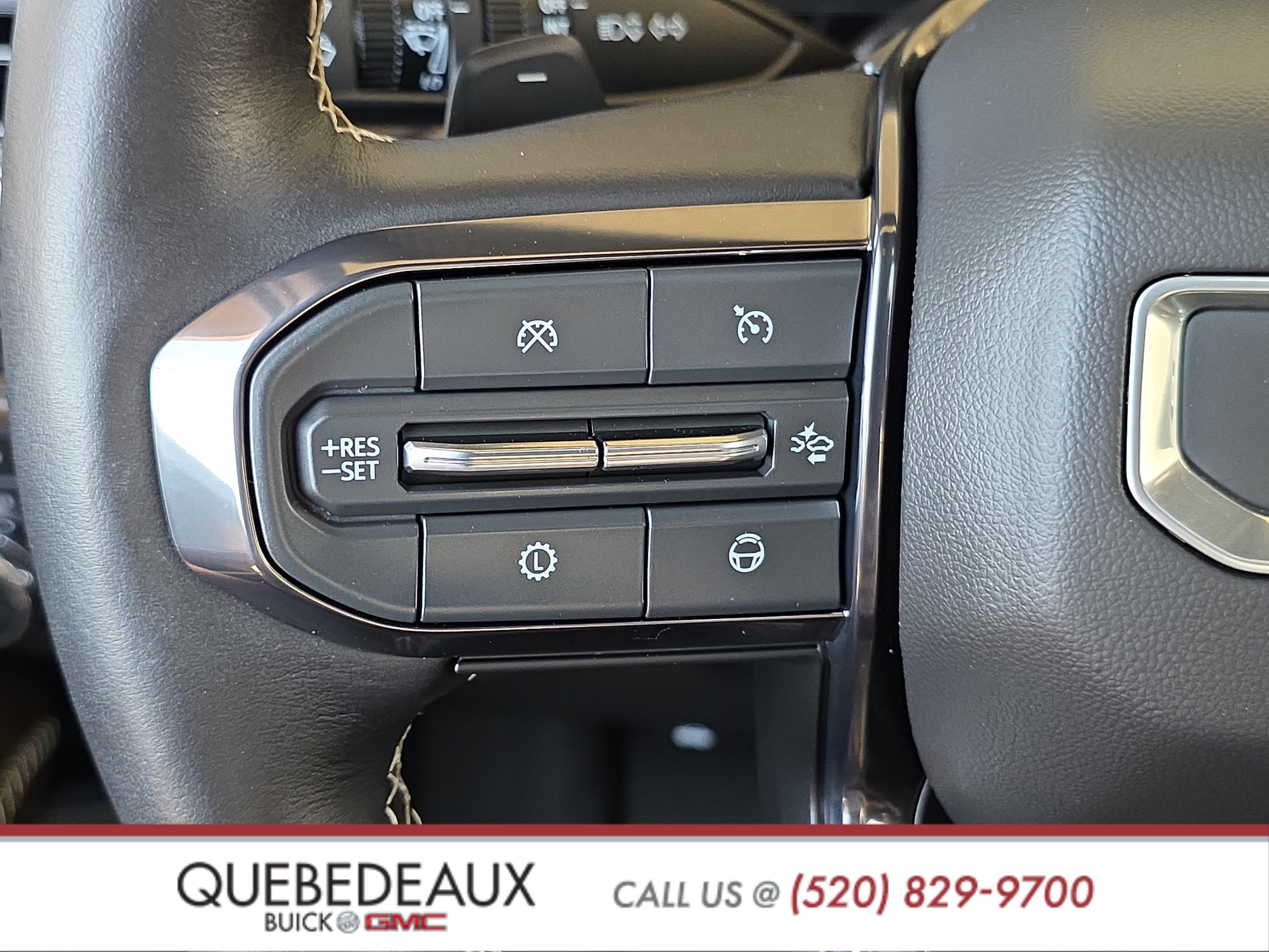 Used 2025 GMC Yukon Denali Ultimate AWD/4WD image 16