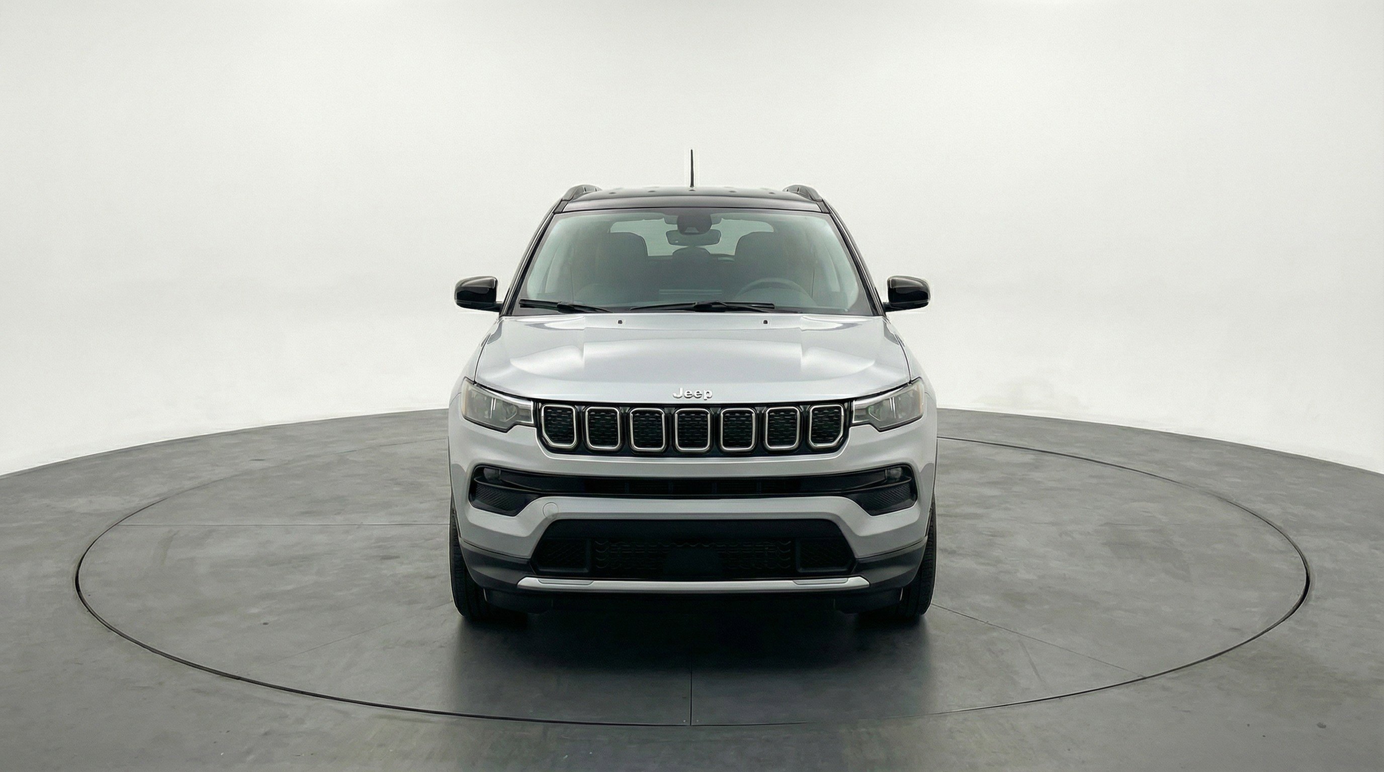 Used 2025 Jeep Compass Limited image 2