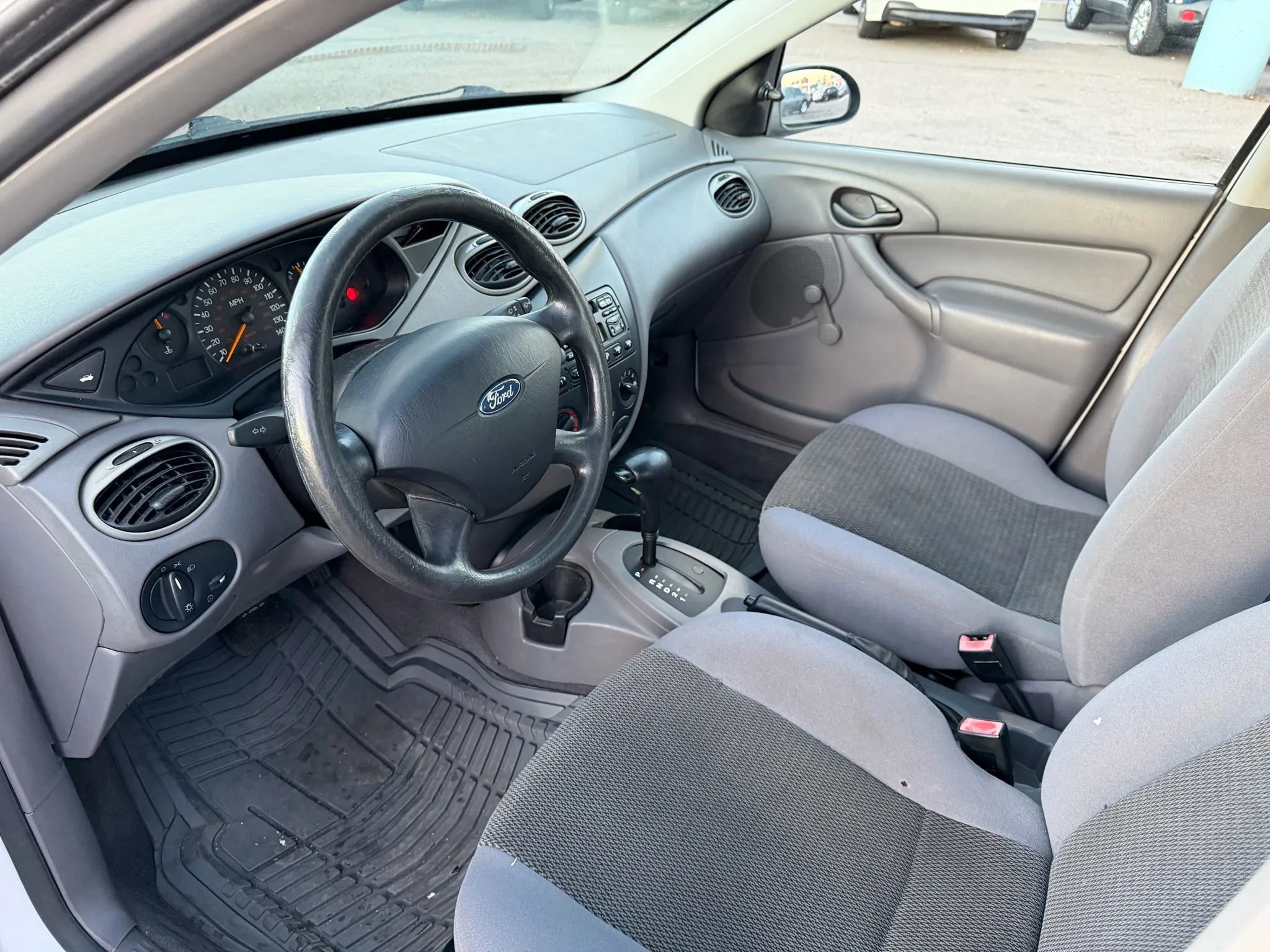 Used 2004 Ford Focus LX image 29