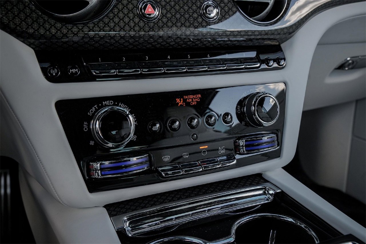 New 2025 Rolls-Royce Spectre Black Badge image 32