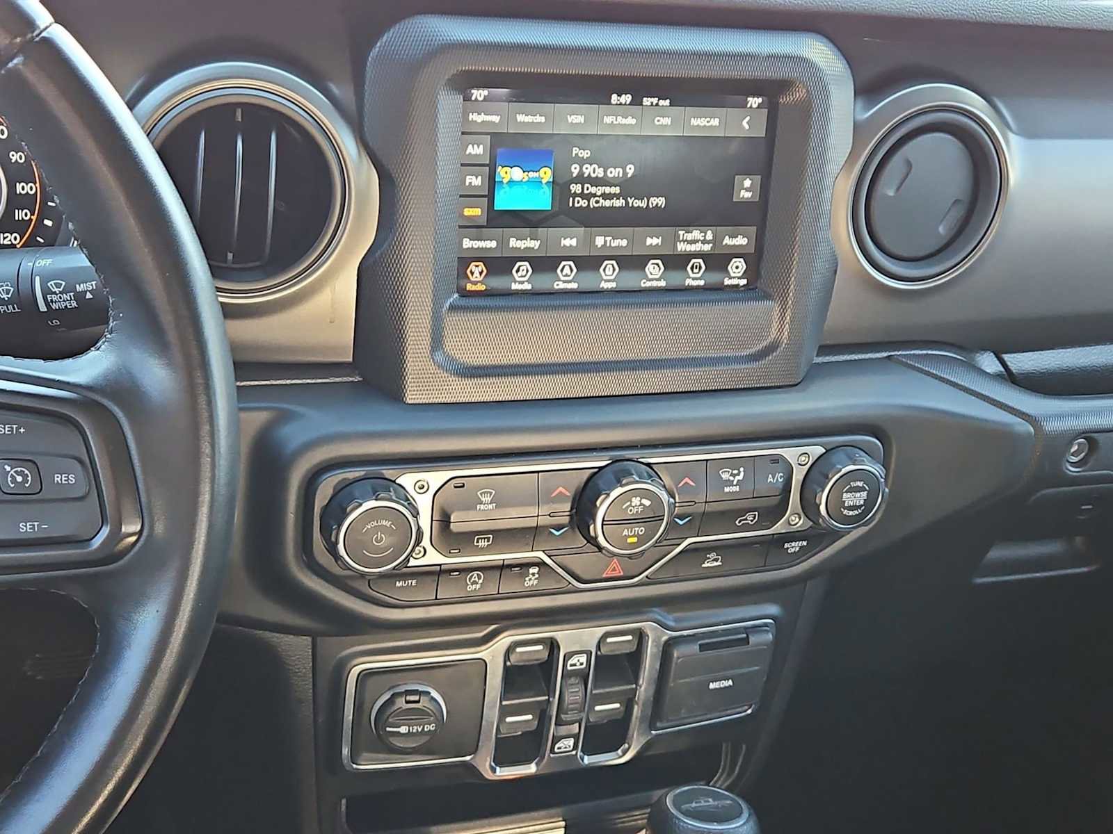 Used 2022 Jeep Gladiator Sport image 41