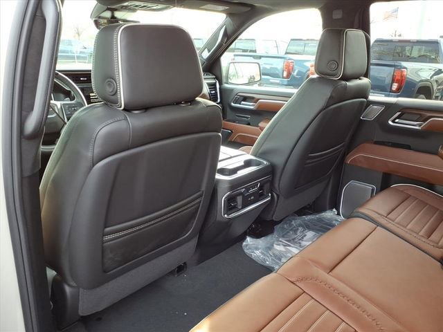 New 2026 GMC Sierra 1500 Denali Ultimate w/ LPO, Black Badging Package image 16