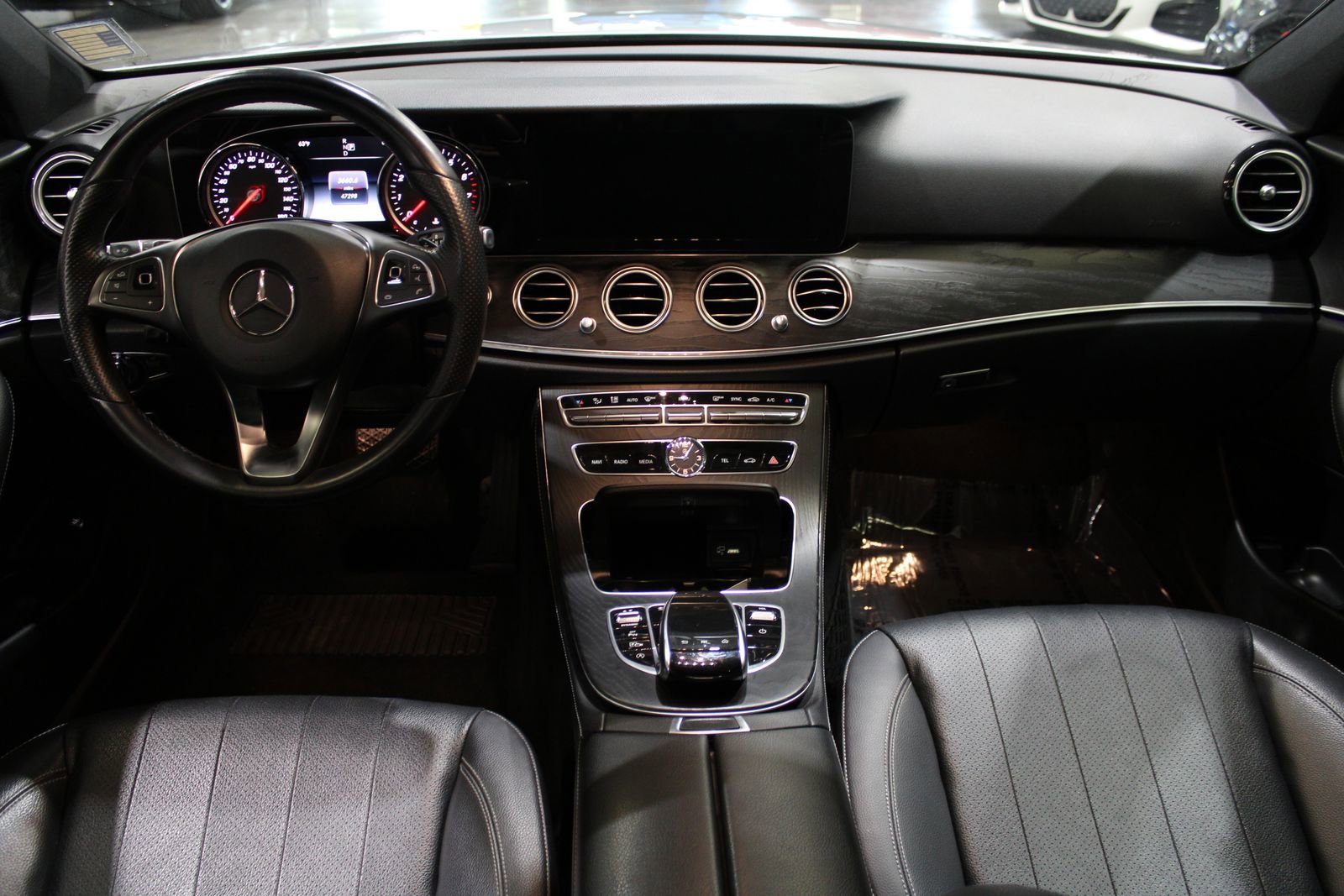 Used 2018 Mercedes-Benz E 300 image 38