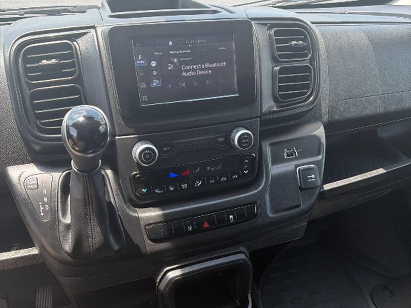 Used 2025 RAM ProMaster 2500 w/ Convenience Group FWD image 12