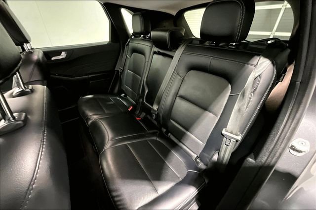 Used 2021 Ford Escape Titanium image 23