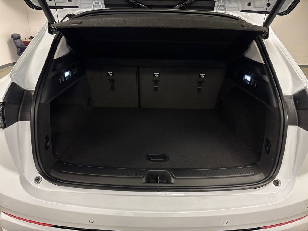 New 2026 Buick Envision Avenir image 17