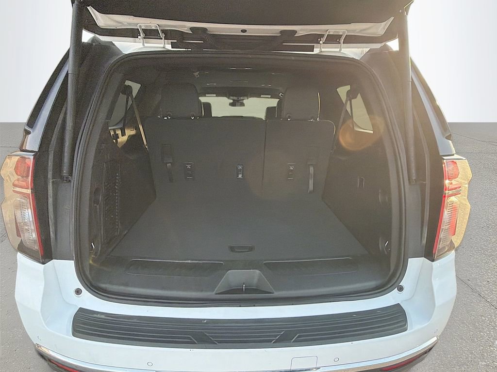 Used 2024 Chevrolet Suburban LT image 13