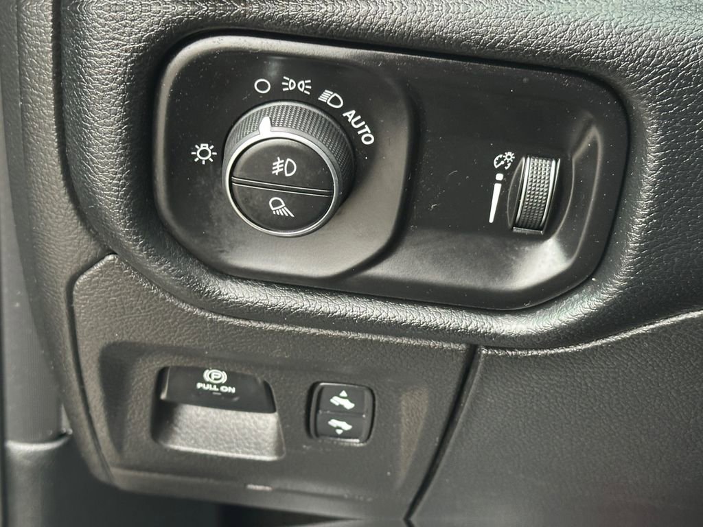 Used 2021 RAM 1500 Big Horn image 22