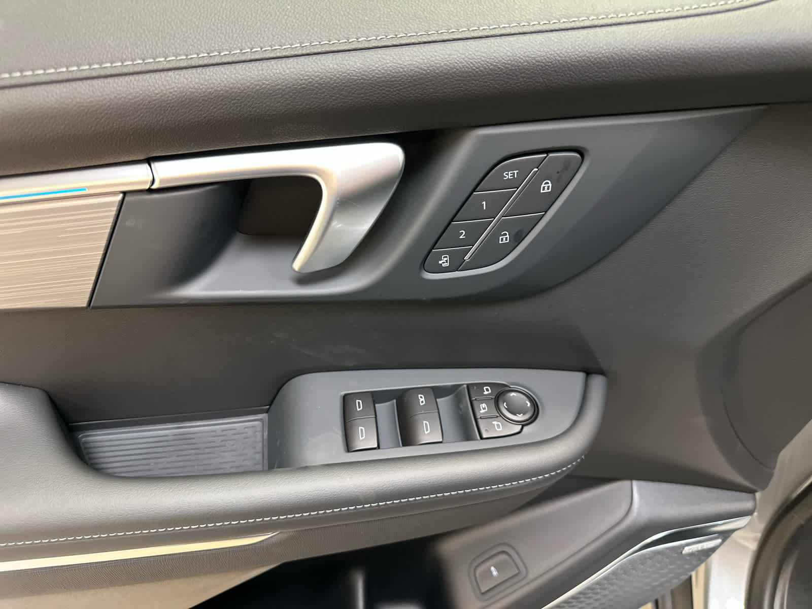 New 2026 Buick Enclave Preferred w/ Power Package image 18